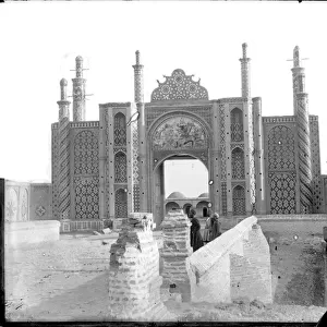 Darvaze Dawlat, tiled city gate, Tehran, c. 1880 (b / w photo)