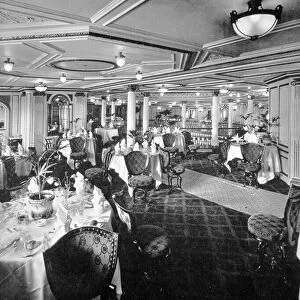 The Dining Salon on A Deck, RMS Lusitania, 1907 (b / w photo)