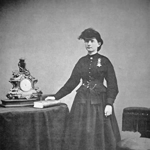 Dr. Mary Edwards Walker (1832-1919) (b / w photo)