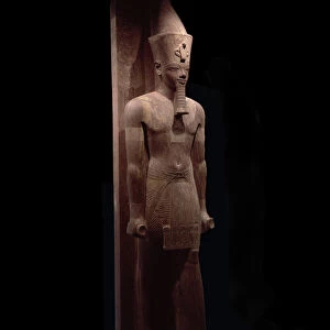 Egyptian antiquite: colossal red gres sculpture depicting Pharaoh Amenhotep (Amenophis