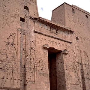 Egyptian antiquite: view of the entrance to the temple of Edfu (Edfu