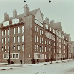 Exterior of Battersea Bridge Buildings, London; 1905 (b / w photo)