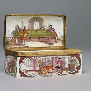 A Frankenthal rectangular snuff box and bombe cover, the interior of the cover with a