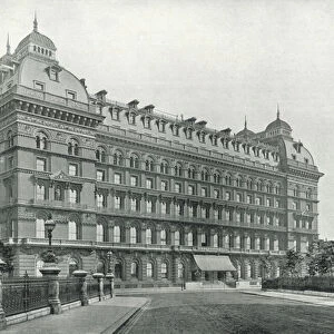 The Grosvenor Hotel, with Part of Victoria Station on the Left (b / w photo)