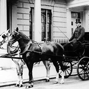 Horse-drawn Carriage Outside 24 Gloucester Square, Hyde Park, London, c. 1890 (b / w photo)