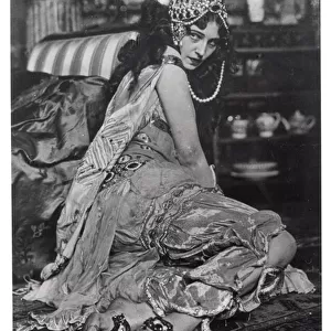 Ida Rubinstein (c. 1885-1960) as Zobeide in Scheherazade, c. 1910 (b / w photo)