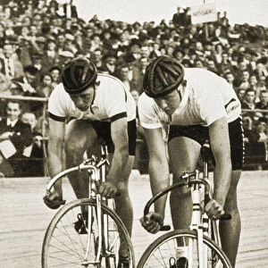 LtoR: Toni Merkens and Albert Sellinger starting the 1000 metre bike race at the Berlin
