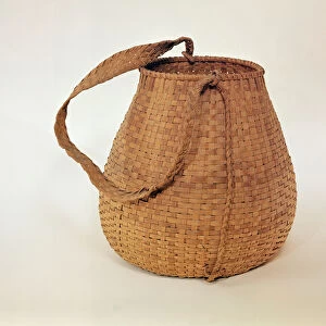 Mashpee carrying basket, from Massachusetts (plant fibre)
