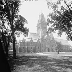 Memorial Hall, Harvard College, c. 1899 (b / w photo)