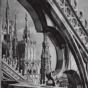 Milano, Sul tetto del Duomo; Milan, On the roof of the Cathedral (b / w photo)