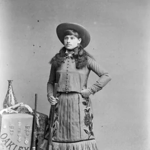 希少 アニー・オークリー ビンテージ写真 Annie Oakley Print (1860-1926). Art Prints, Posters & Puzzles from