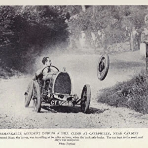 A remarkable accident during a hill climb at Caerphilly, near Cardiff (b / w photo)