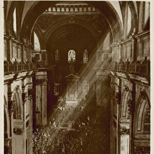 Silver Jubilee of King Edward VII and Queen Alexandra in 1935 at St Pauls Cathedral (b / w photo)