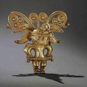 Tairona warrior figure pendant (gold)
