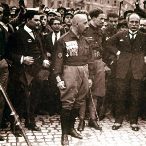 Walk on Rome, Mussolini and black shirts in 1922