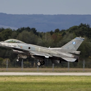 A Hellenic Air Force F-16C Block 52 taking off