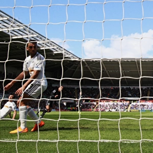 Aaron Lennon Scores First Goal: Everton at Swansea's Liberty Stadium, Barclays Premier League