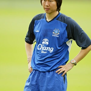 Li Tie at Everton Training, Bellefield (06.08.04, Job No. 04080604)