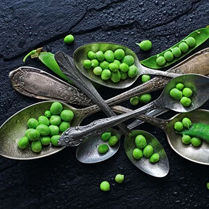 Spoons&Green Pea