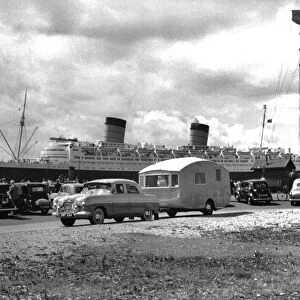 1952 Ford Zephyr towing Winchester Pipit caravan Queen Elizabeth in B / g Creator: Unknown