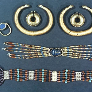 Ancient Egyptian jewellery