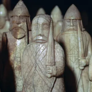beserks-biting-shields-lewis-chessmen-14