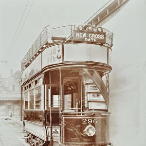 Double-decker electric tram, 1907