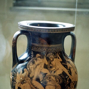 Greek vase decorated with figures of warriors fighting