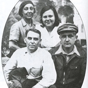 Marina Tsvetaeva, Lidiya Libedinskaya, Aleksei Kruchenykh and Sergey Efron. Kuskovo, 1941