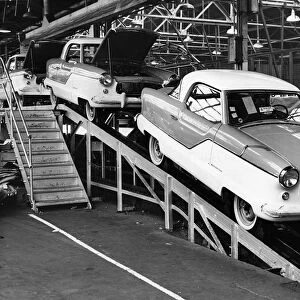 Metroplitan manufacture at Austins Longbridge plant 1956. Creator: Unknown