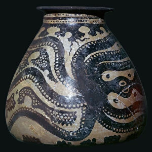 Minoan pot with an octopus motif