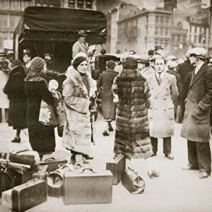 Radical hunger marchers gathering in New York, USA, Great Depression, November 1932