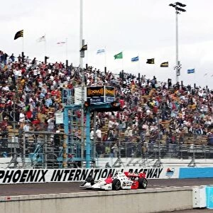 Indy Racing League: Race winner Sam Hornish Jnr Penske Racing Dallara Toyota takes the chequered flag