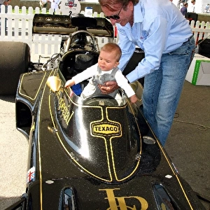 Montjuich Park: Emerson Fittipalidi and son Luca Fittipaldi with the Lotus 72E