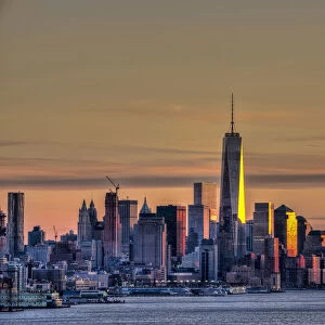 Sunset Over Lower Manhattan And The World Trade Centre; New York City, New York, United States Of America