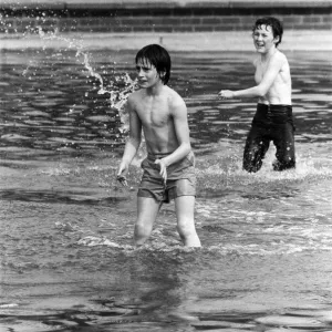 Well into the 80s - todays sun brought out people onto Hampstead Heath to cool off