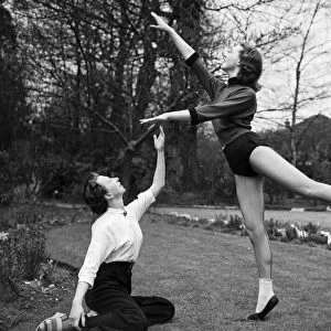 Actress Julie Andrews learning to Ballet dance. 12th April 1954