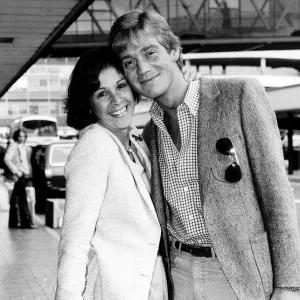 Anthony Andrews Actor with his wife Georgina at the airport June 1981