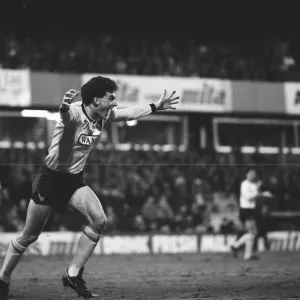 Aston Villa v Oxford United League Cup semi final 1st leg match at Villa Park March 1986