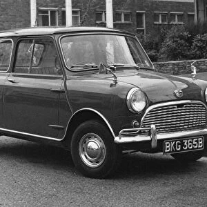 Austin Mini super de luxe Motor Car, 28th August 1964. Mini Mark I