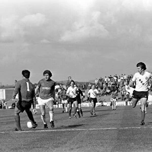 Barnsley 3 v. Bolton 0. September 1981 MF03-08-110