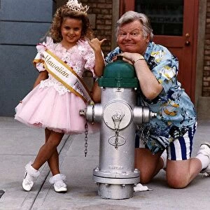 Benny Hill Actor Comedian With A Young Girl Miss Hawaiian Tropic