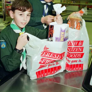 Billingham Scouts raised 1700 pounds helping shoppers in Iceland pack their shopping over