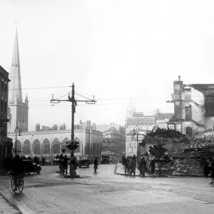 Bristol Bridge in 1940, bomb damage in Victoria Street next to George