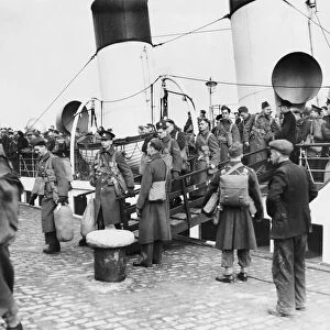 Canadian troops land in Britain. Yesterday the leading Division of the Canadian