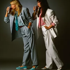Carol Smillie fashion model 1987 two models wearing mens suits drinking pint