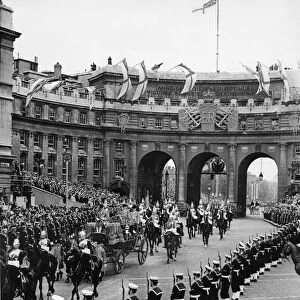 The Carriage Procession of Her Majesty Queen Elizabeth, The Queen Mother with the Second