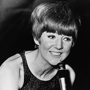 Cilla Black pop singer entertainer singing 1966
