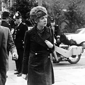 Cilla Black singer arrives at the memorial service Oct 1967 for Brian Epstein