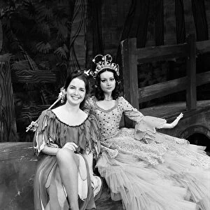 Cinderella, Pantomime, Photo-call, Alexandra Theatre, Birmingham, 19th December 1975